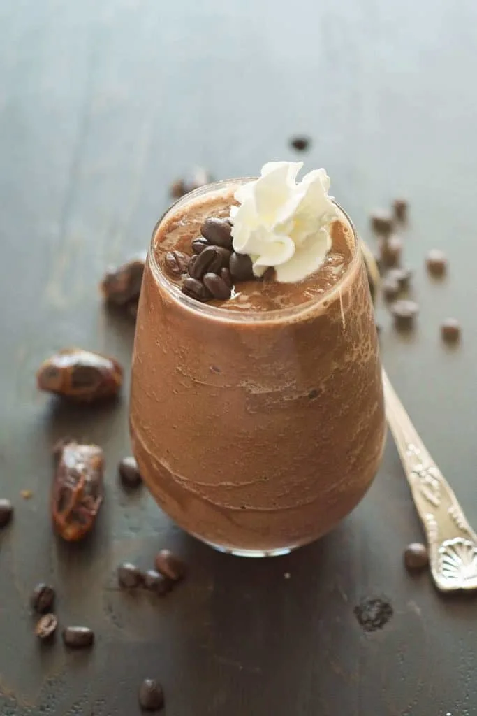 Healthy Salted Caramel Mocha Smoothie plus 23 Coffee Drinks You Can Make at Home from What The Fork Food Blog | whattheforkfoodblog.com