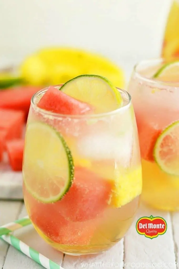 Simple Summe Sangria with watermelon and pineapple 