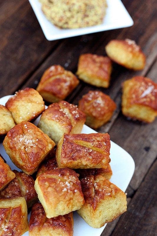 Gluten Free Pretzel Bites plus MORE gluten free snacks and gluten free game day appetizers | @whattheforkblog | whattheforkfoodblog | game day food | party food | gluten free appetizers | gluten free snacks | finger foods and dips | party snacks