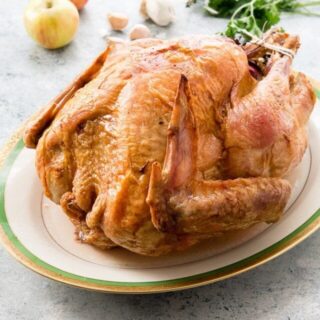 Easy roast turkey recipe plus your ultimate guide to a gluten free Thanksgiving on What The Fork | @whattheforkblog | whattheforkfoodblog.com