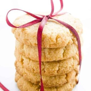 Gluten Free Shortbread Cookies (4-ingredients) plus a complete list of gluten free Christmas cookies for all your holiday baking. | @whattheforkblog | whattheforkfoodblog.com