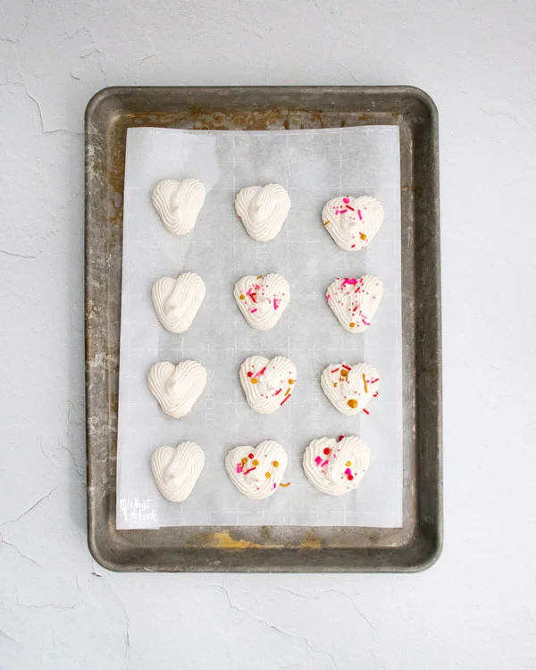 heart meringue cookie recipe ready to be baked