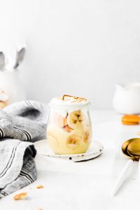 ready to serve gluten free banana pudding recipe in an individual Weck tulip jar