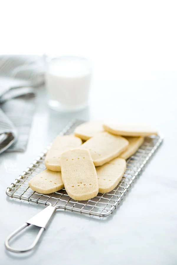 https://www.whattheforkfoodblog.com/wp-content/uploads/2021/09/Gluten-Free-Shortbread-Cookies-7-web.jpg.webp